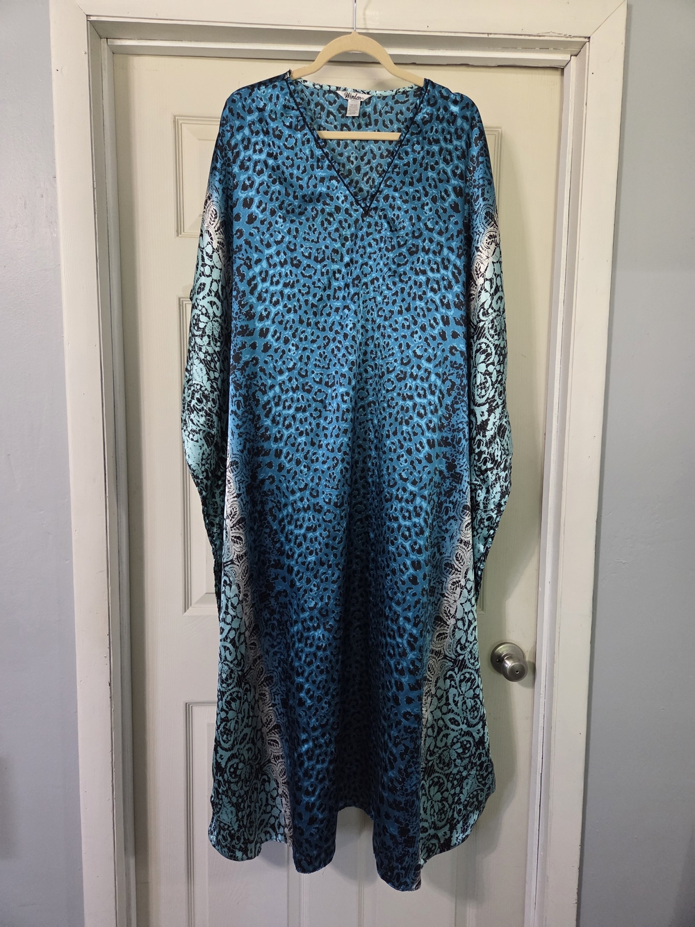 Winlar Blue Leopard Print Satin Maxi Caftan V-Neck Boho Lounger Dress One Size